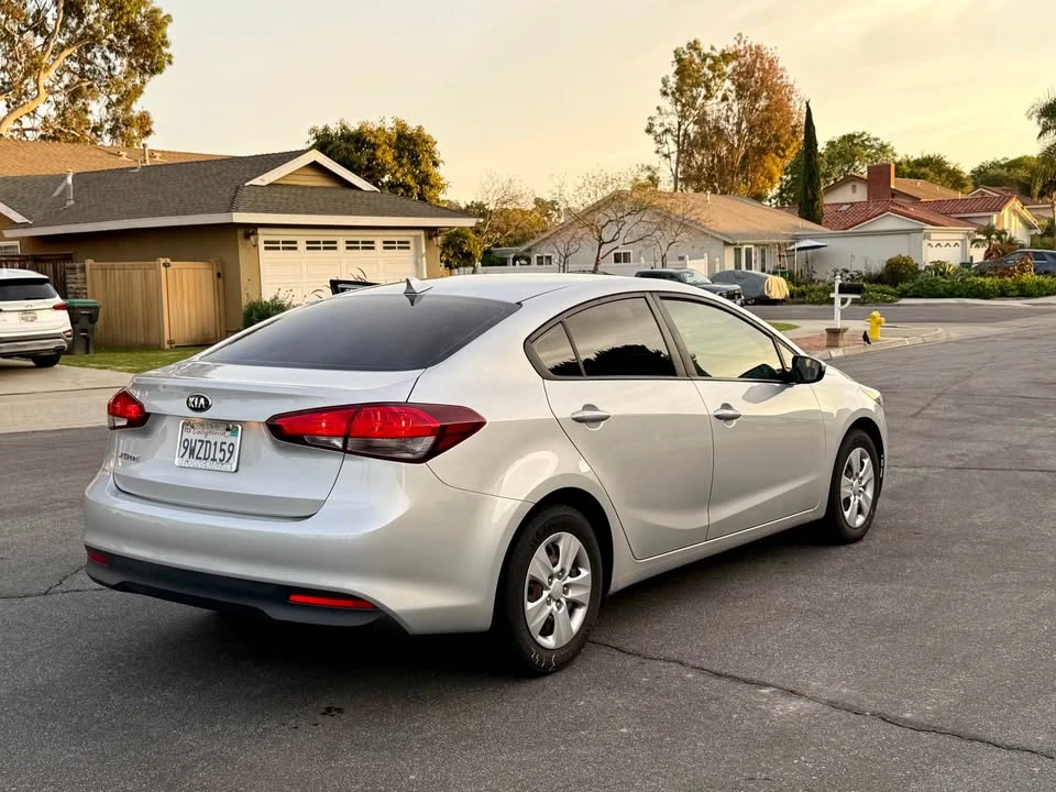 2018 Kia Forte - Image 3 of 9