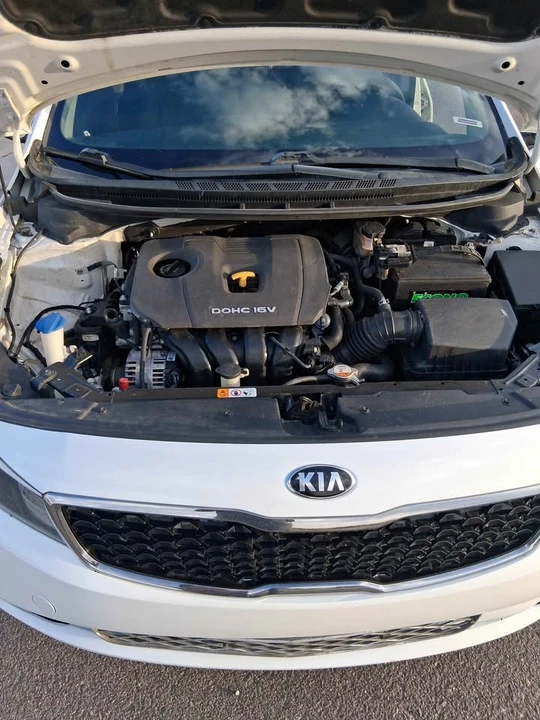 2018 Kia Forte - Image 5 of 8