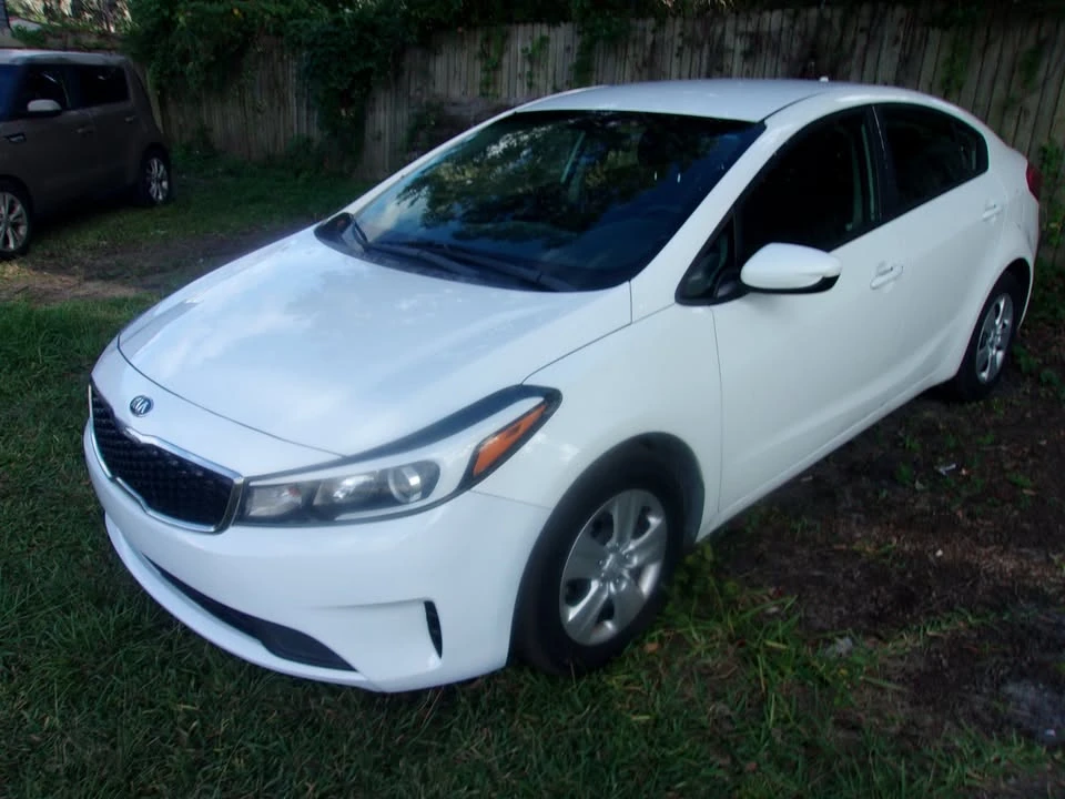 2018 Kia Forte - Image 2 of 20