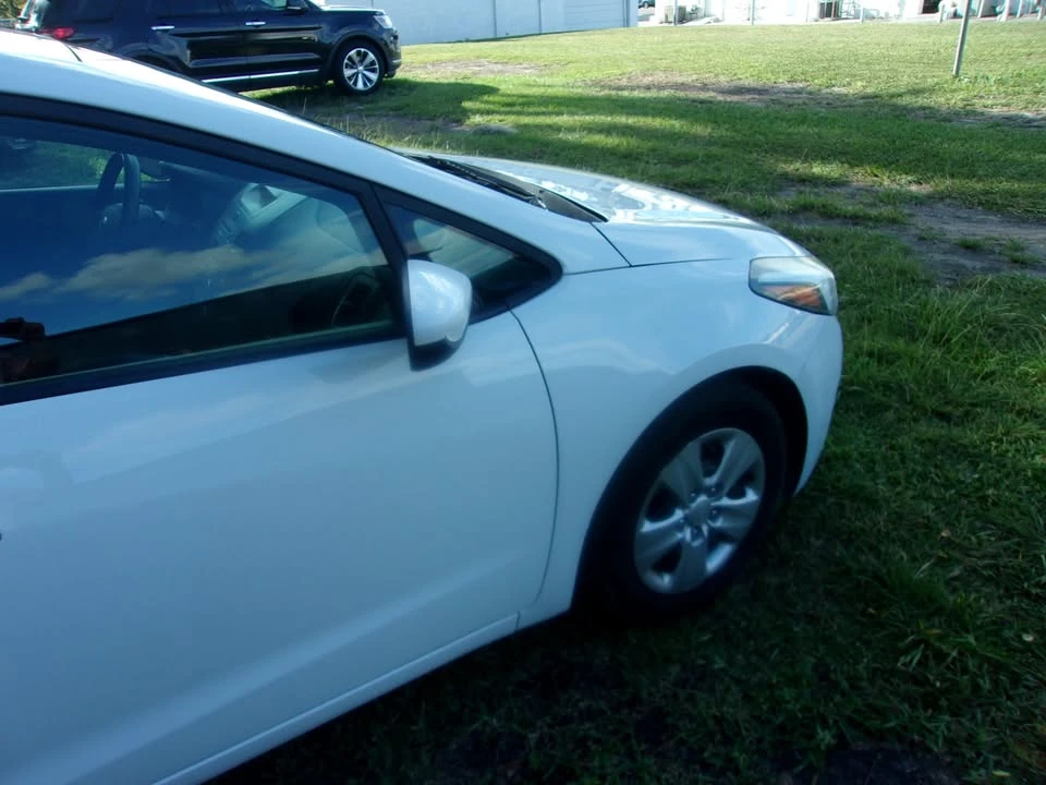 2018 Kia Forte - Image 8 of 20