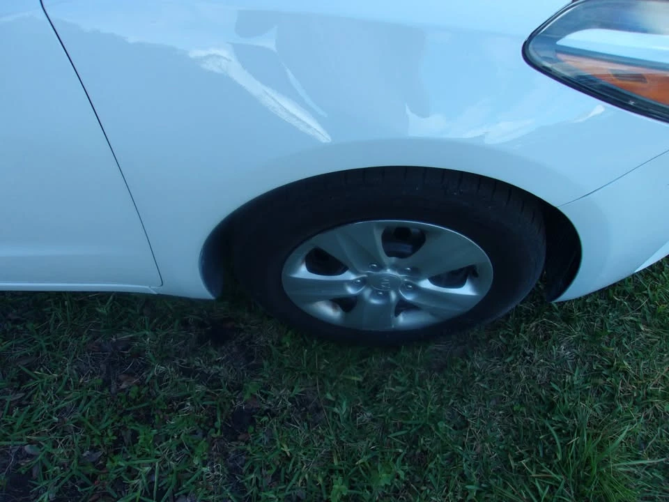 2018 Kia Forte - Image 9 of 20