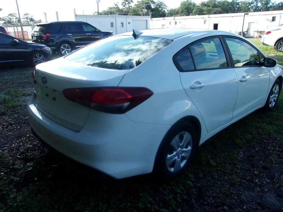 2018 Kia Forte - Image 6 of 20