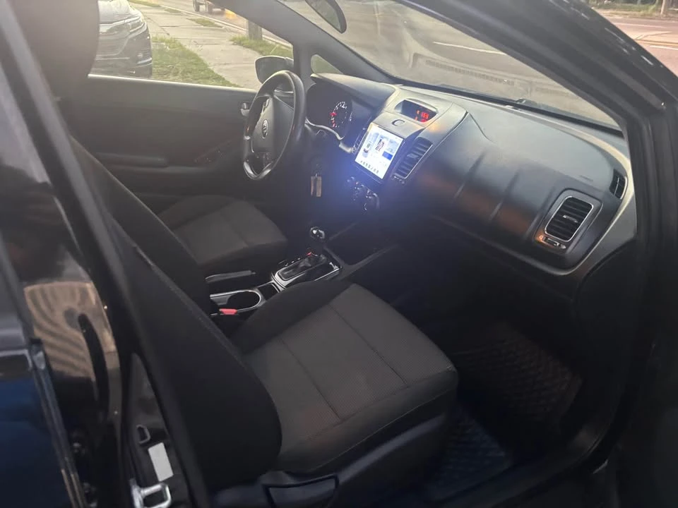 2018 Kia Forte - Image 17 of 20