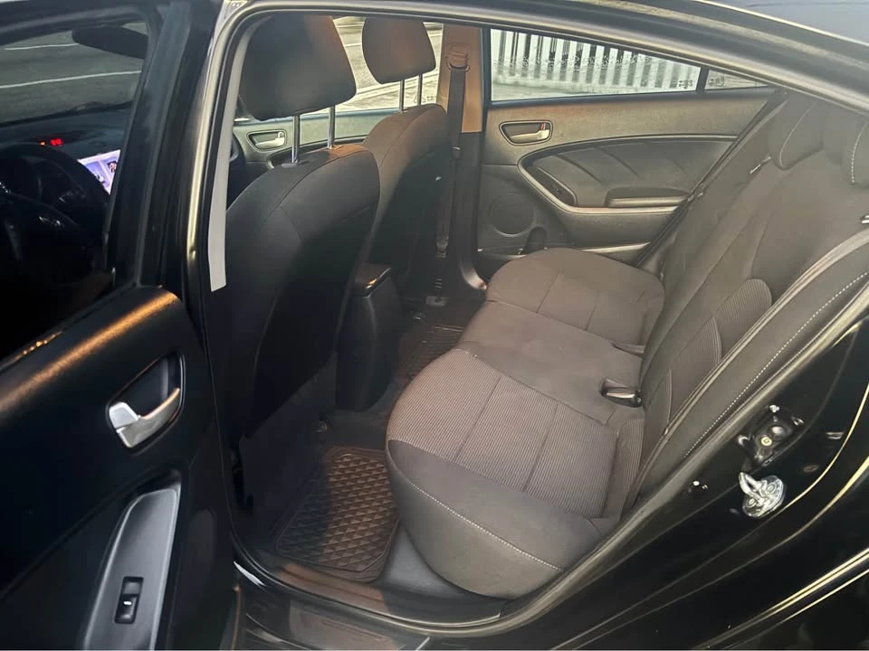 2018 Kia Forte - Image 16 of 20