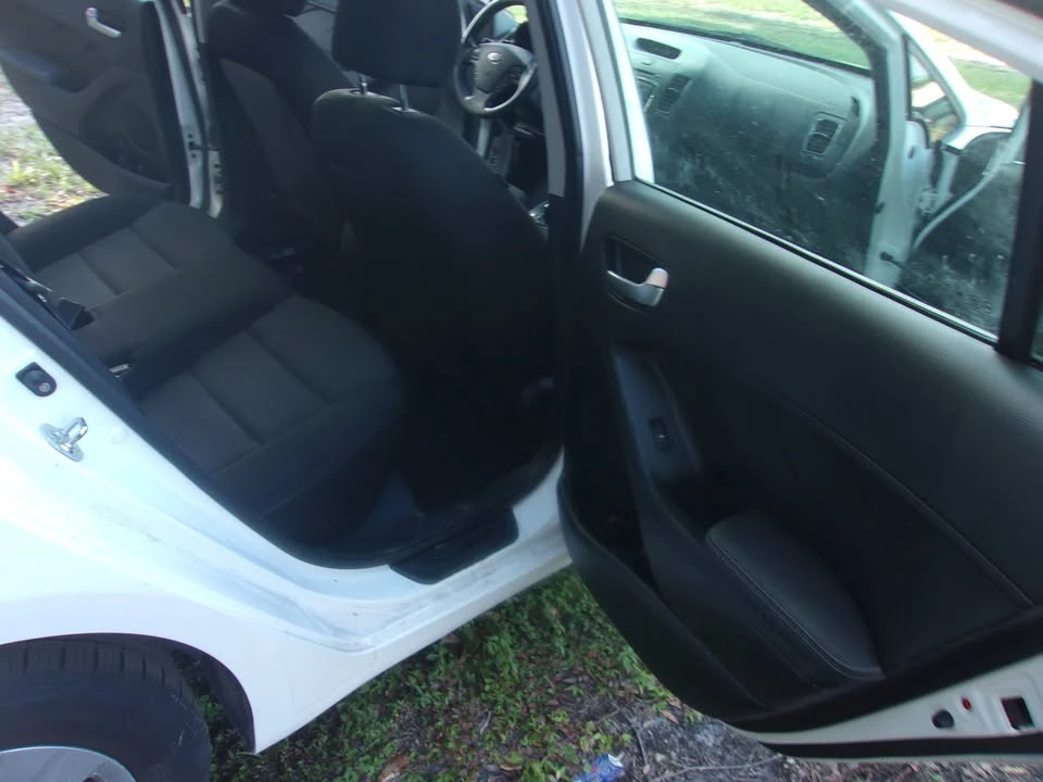 2018 Kia Forte - Image 14 of 20
