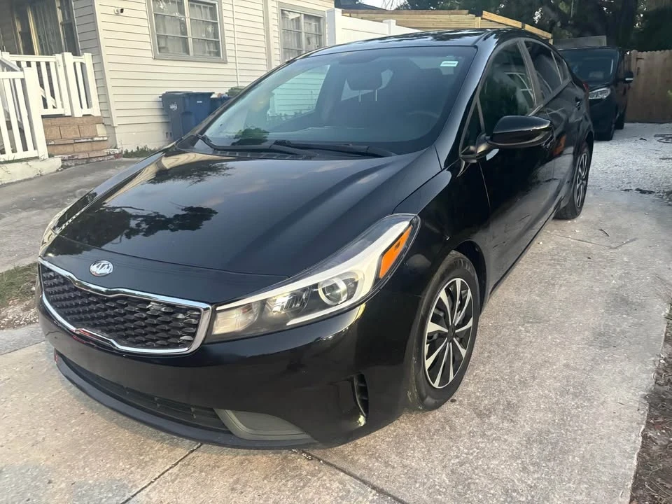 2018 Kia Forte - Image 4 of 17