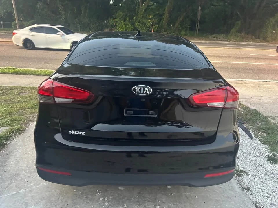 2018 Kia Forte - Image 5 of 17