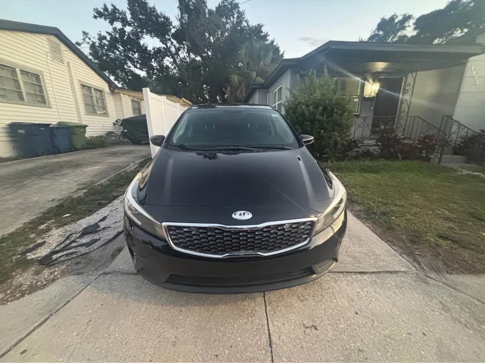 2018 Kia Forte - Image 8 of 17
