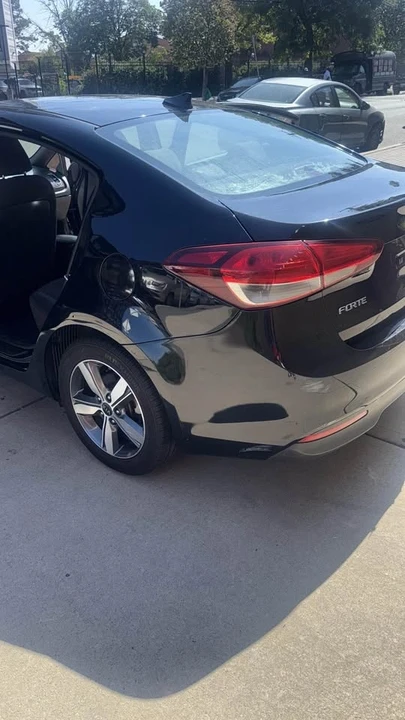 2018 Kia Forte - Image 5 of 19