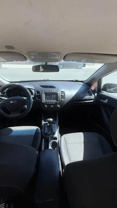 2018 Kia Forte - Image 12 of 19
