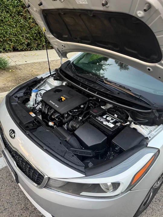 2018 Kia Forte - Image 8 of 12