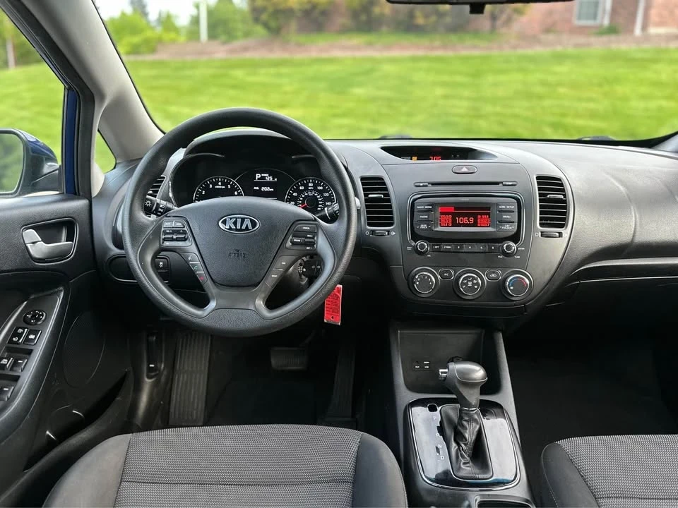 2018 Kia Forte - Image 10 of 14