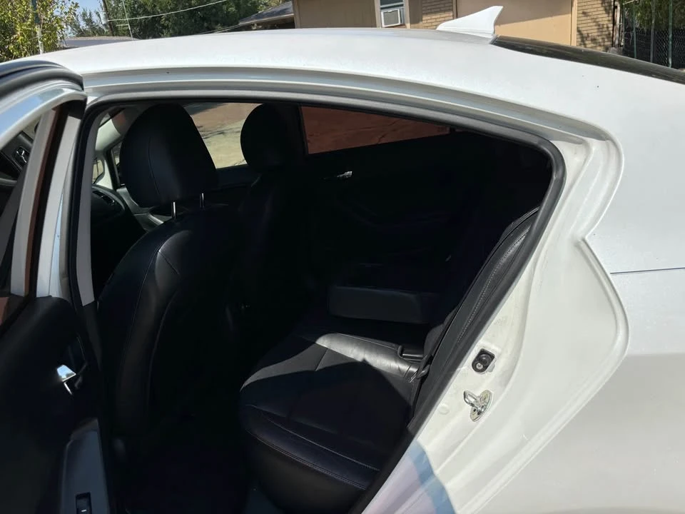 2018 Kia Forte - Image 8 of 13