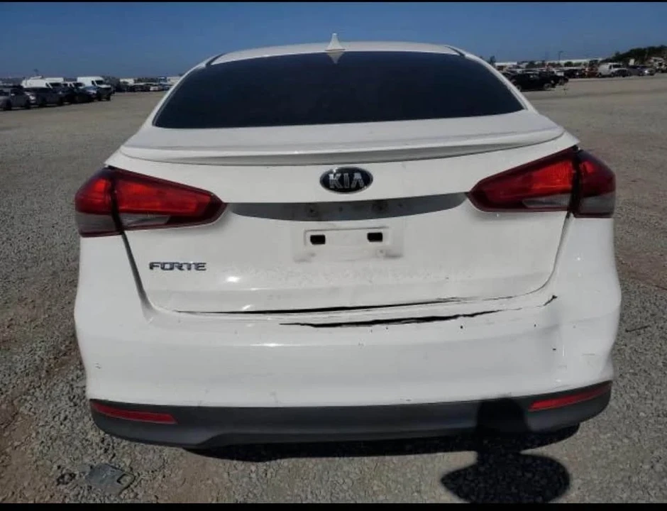 2018 Kia Forte - Image 3 of 7