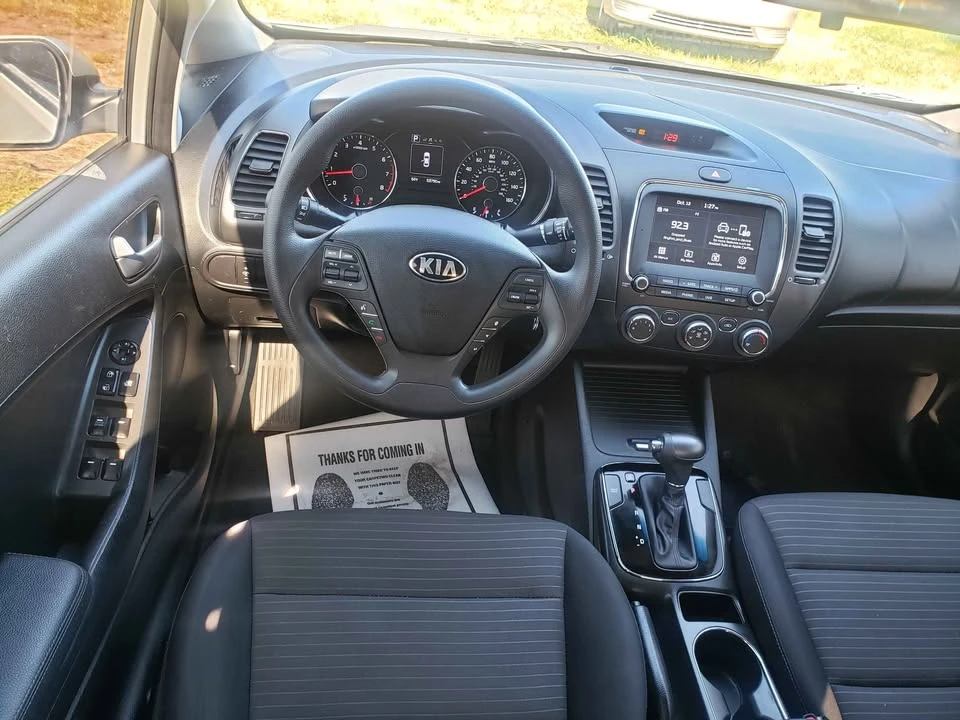2018 Kia Forte - Image 9 of 18