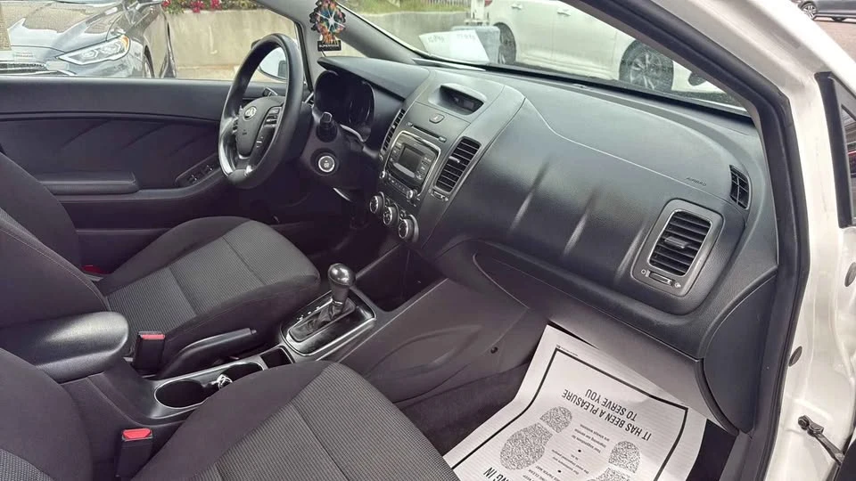 2018 Kia Forte - Image 9 of 13