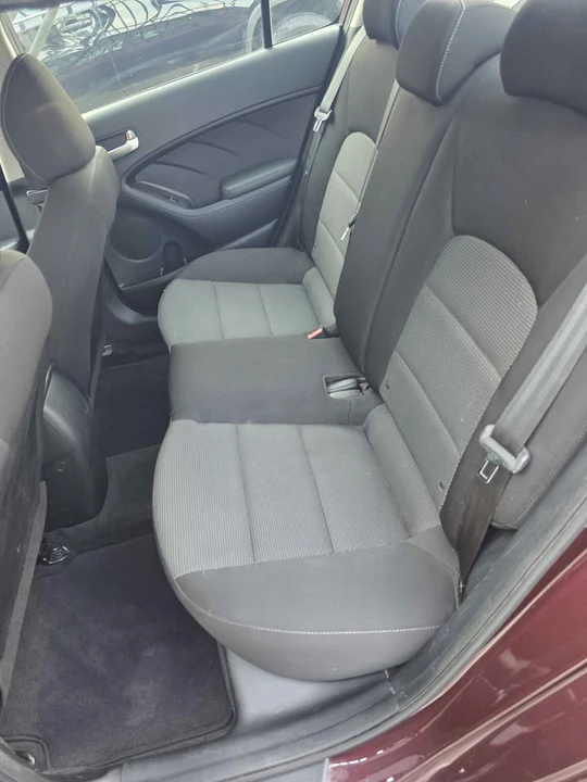 2018 Kia Forte - Image 4 of 8