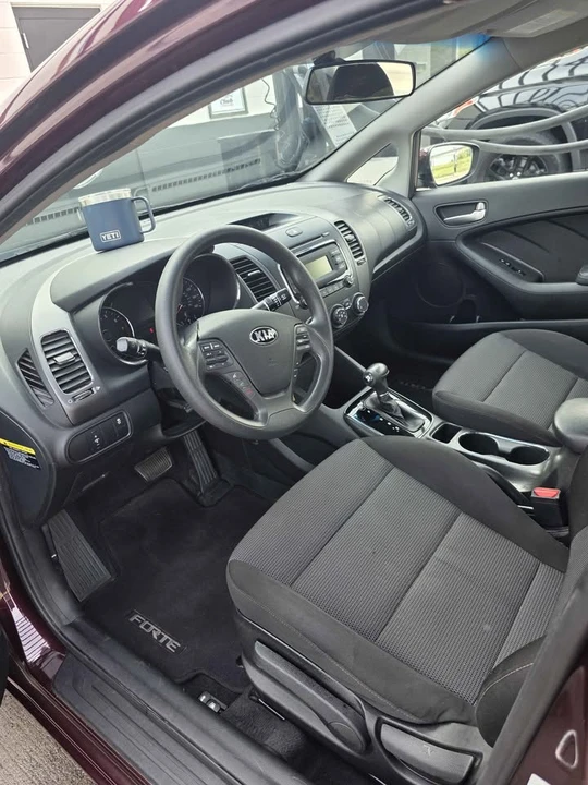 2018 Kia Forte - Image 6 of 8
