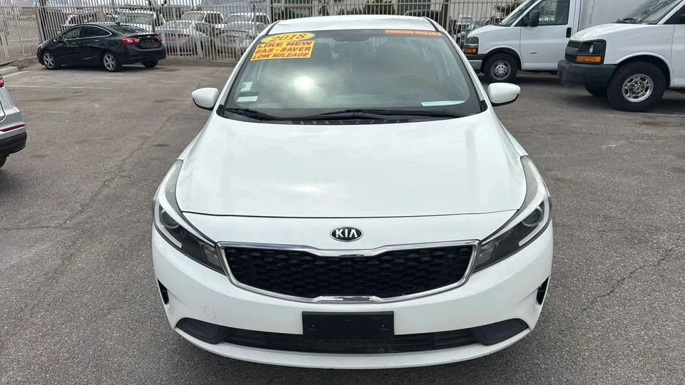 2018 Kia Forte - Image 2 of 13