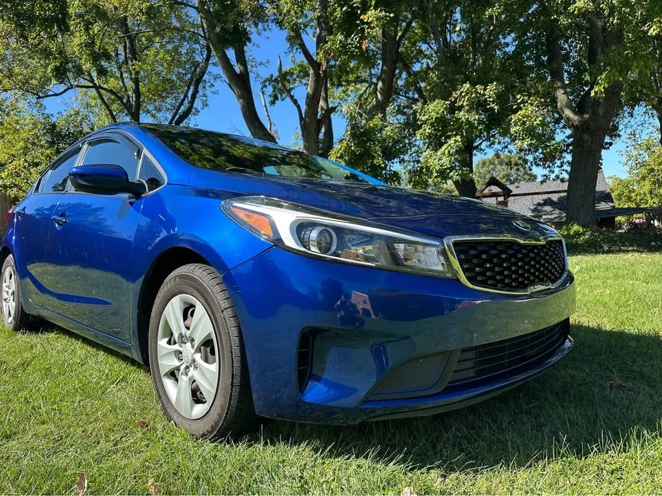 2018 Kia Forte - Image 2 of 12