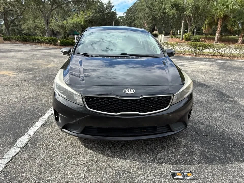 2018 Kia Forte - Image 2 of 15