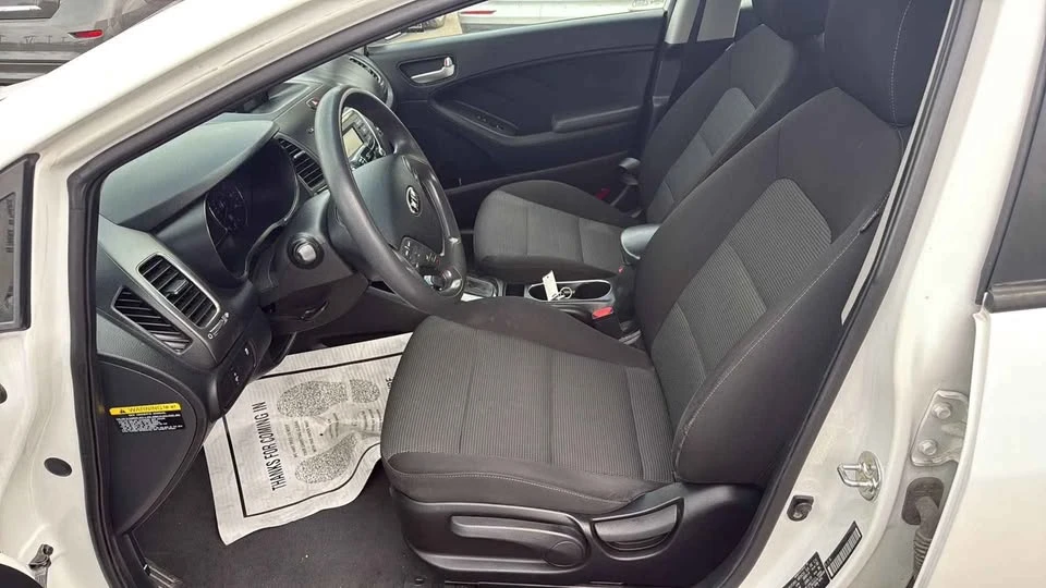 2018 Kia Forte - Image 10 of 13