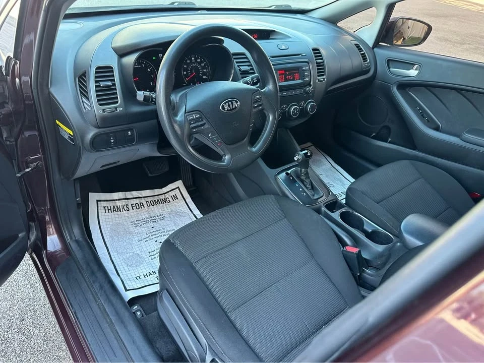2018 Kia Forte - Image 7 of 10