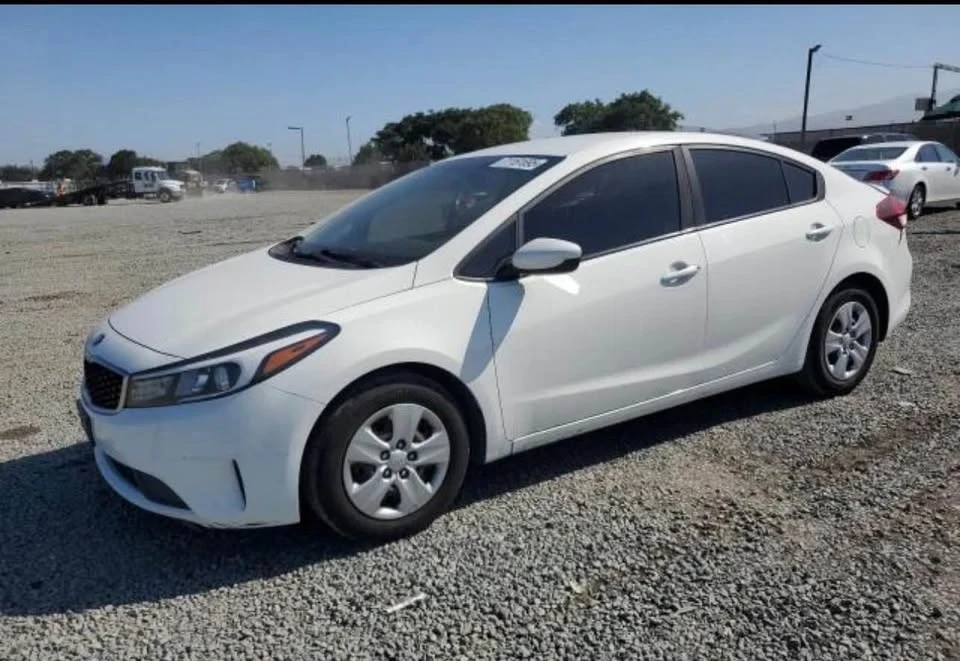 2018 Kia Forte - Image 2 of 7