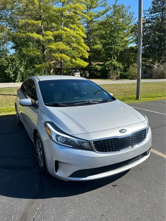 2018 Kia Forte - Image 4 of 13