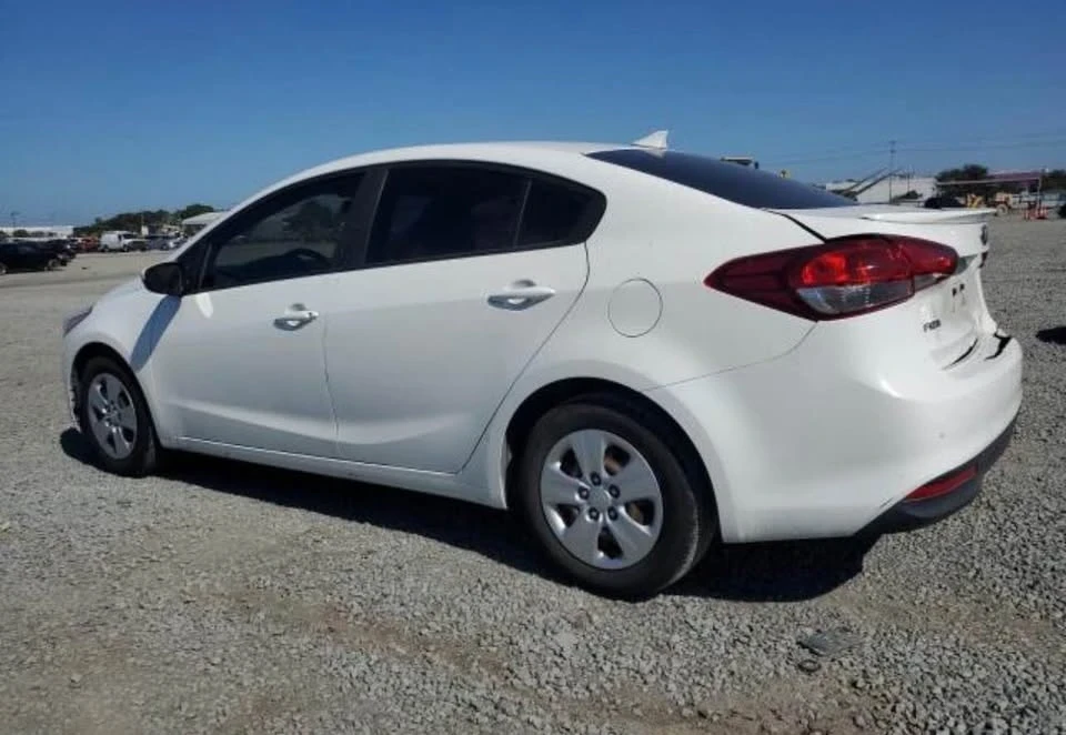 2018 Kia Forte - Image 5 of 7