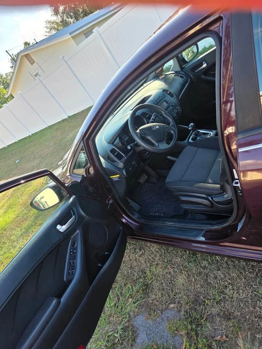 2018 Kia Forte - Image 4 of 9