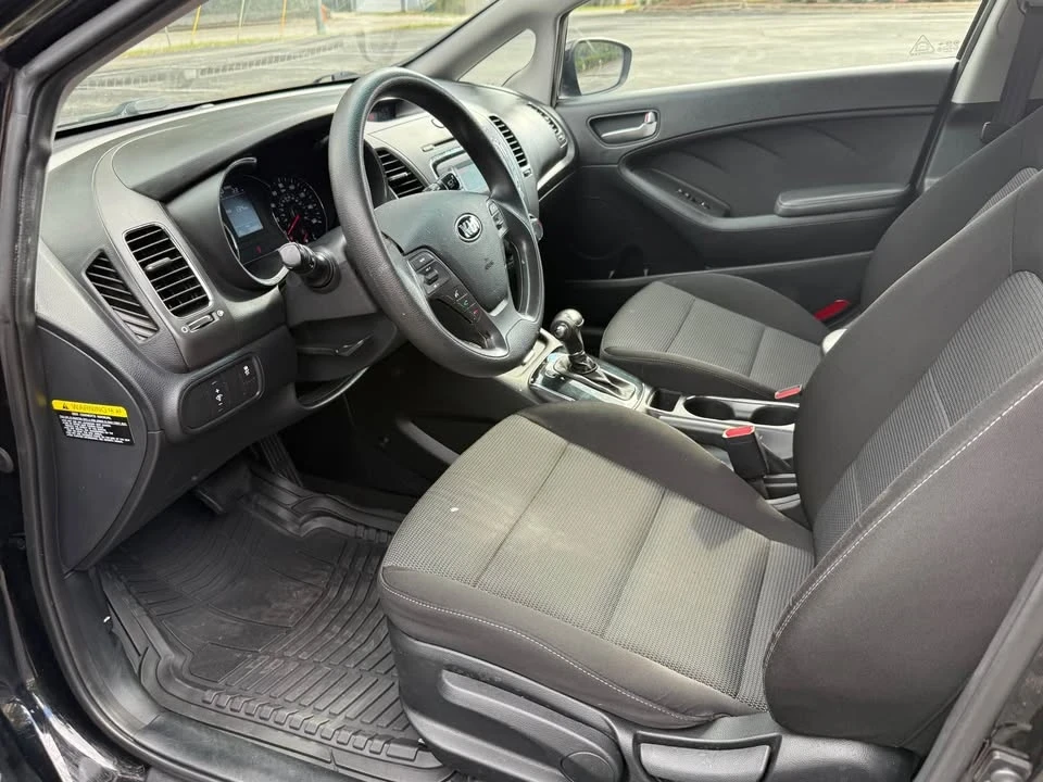 2018 Kia Forte - Image 12 of 15
