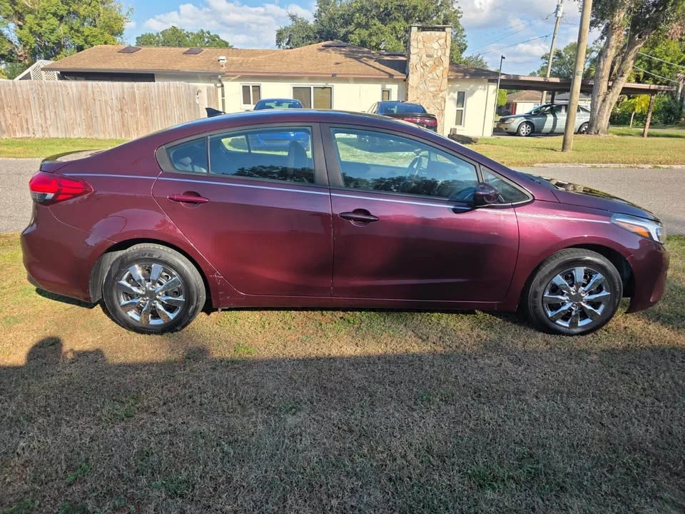 2018 Kia Forte - Image 7 of 9