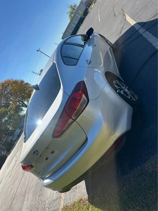 2018 Kia Forte - Image 7 of 13