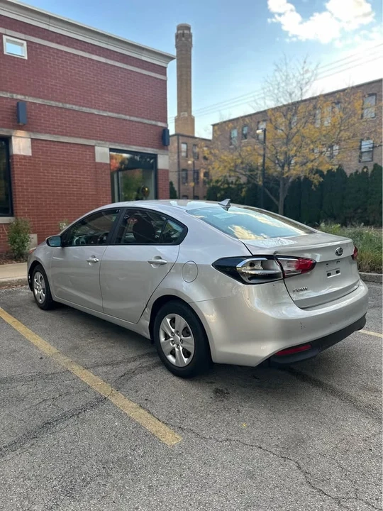2018 Kia Forte - Image 4 of 9