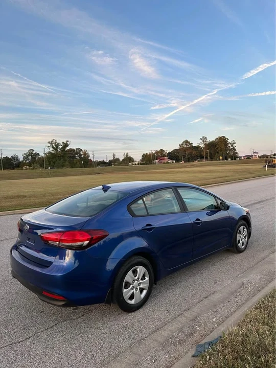 2018 Kia Forte - Image 7 of 15