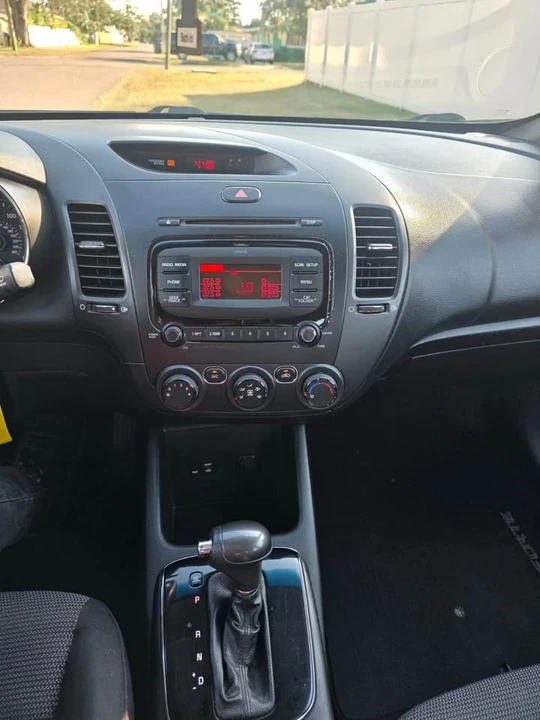2018 Kia Forte - Image 3 of 9