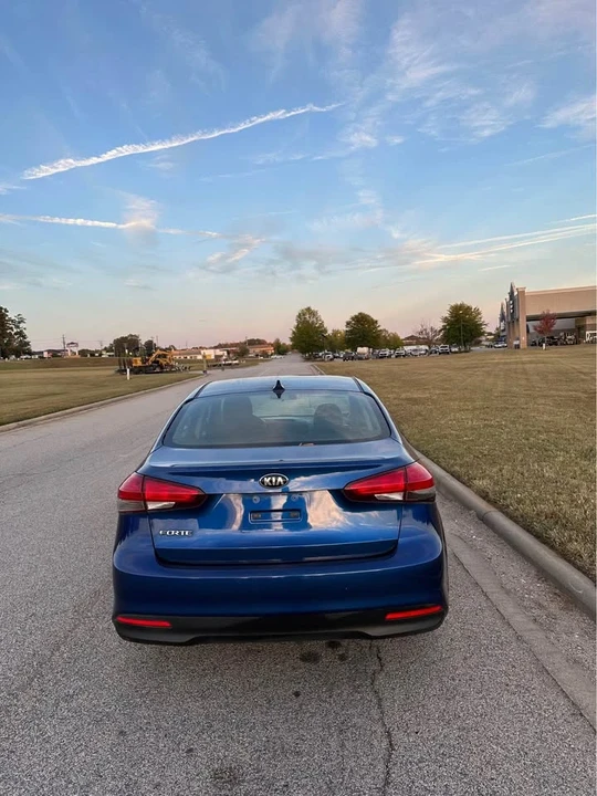 2018 Kia Forte - Image 12 of 15
