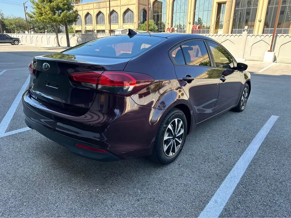 2018 Kia Forte - Image 4 of 10