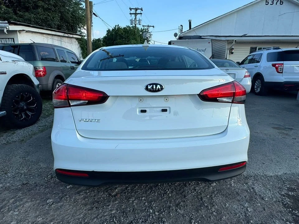 2018 Kia Forte - Image 2 of 13