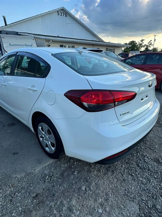 2018 Kia Forte - Image 5 of 13