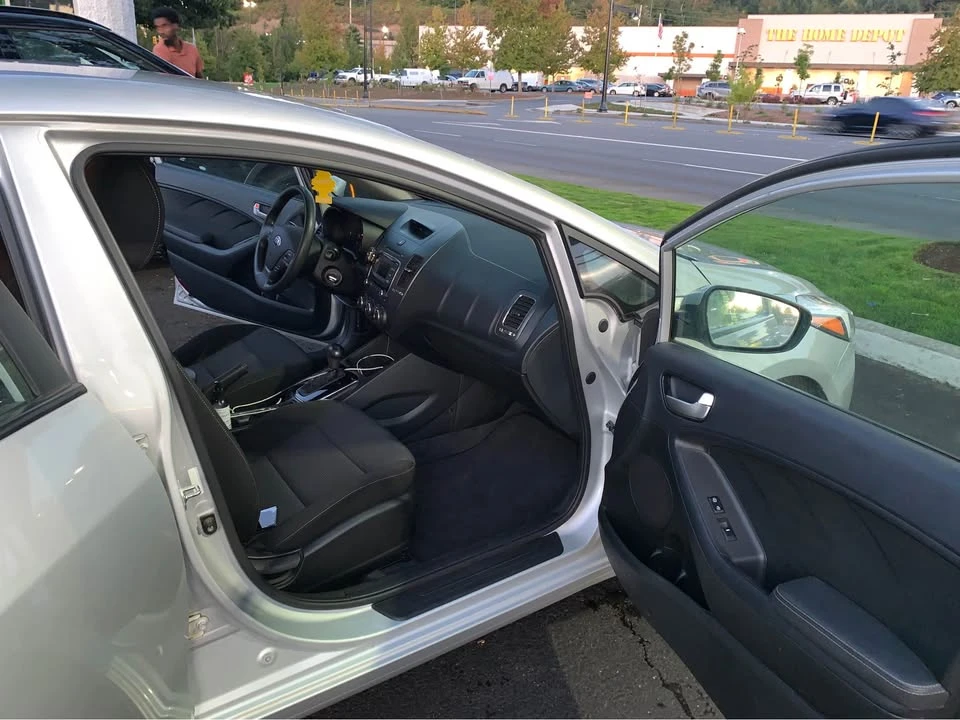 2018 Kia Forte - Image 8 of 12
