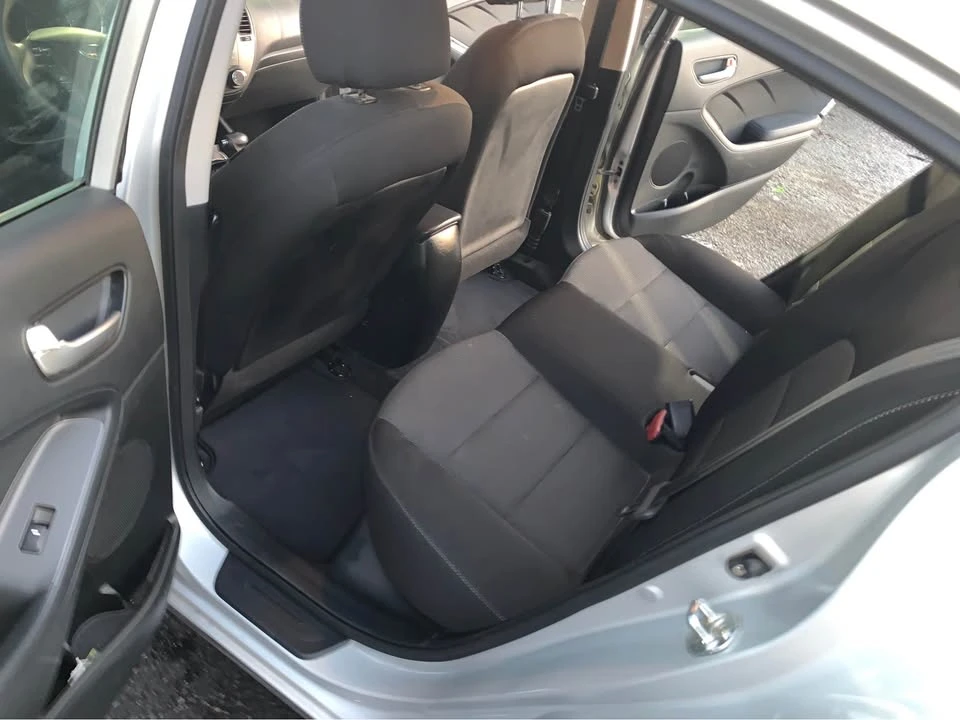 2018 Kia Forte - Image 10 of 12