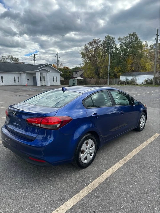 2018 Kia Forte - Image 5 of 10