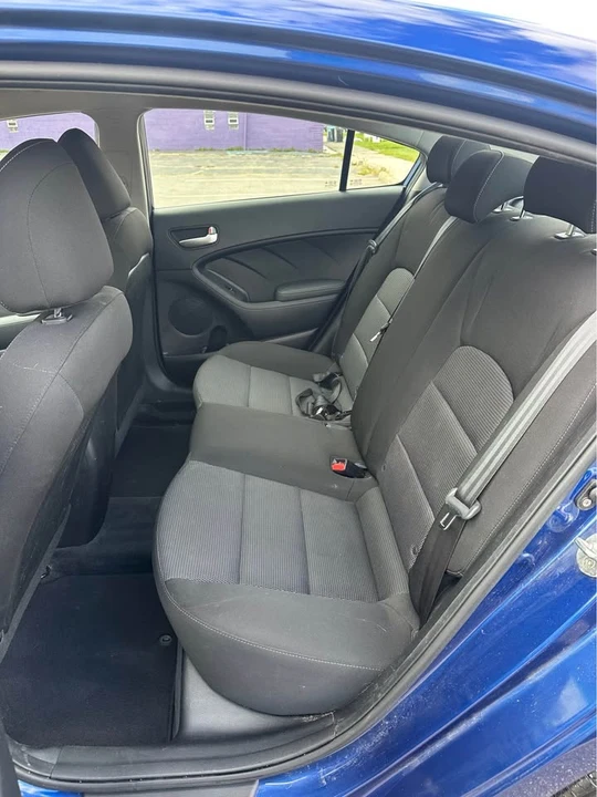 2018 Kia Forte - Image 8 of 10