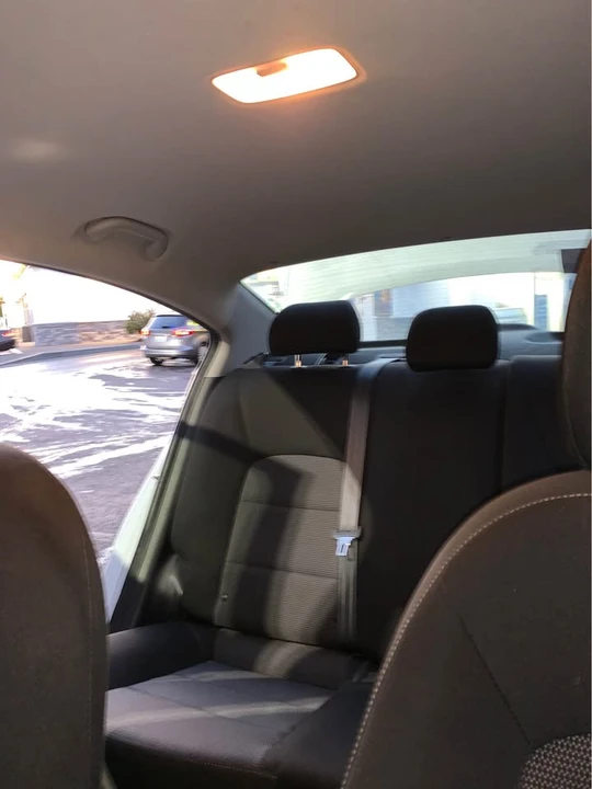 2018 Kia Forte - Image 5 of 12