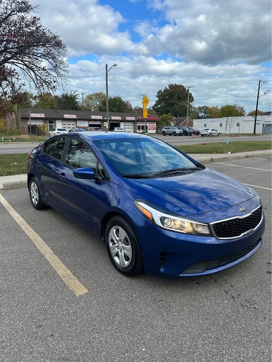 2018 Kia Forte - Image 2 of 10