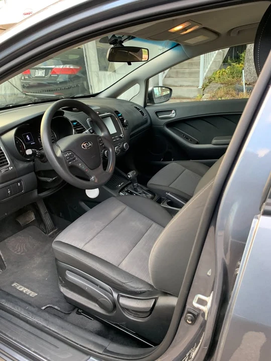 2018 Kia Forte - Image 7 of 11