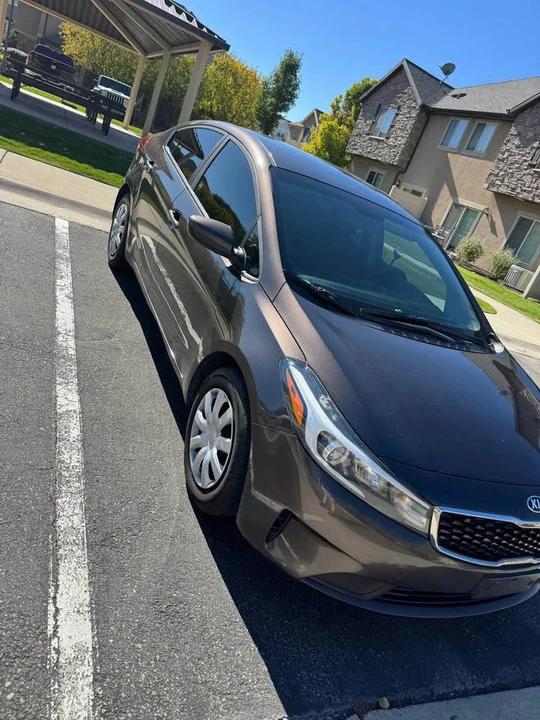 2018 Kia Forte - Image 2 of 12