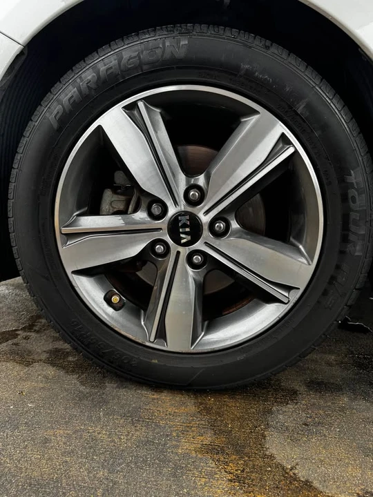 2018 Kia Forte - Image 7 of 18